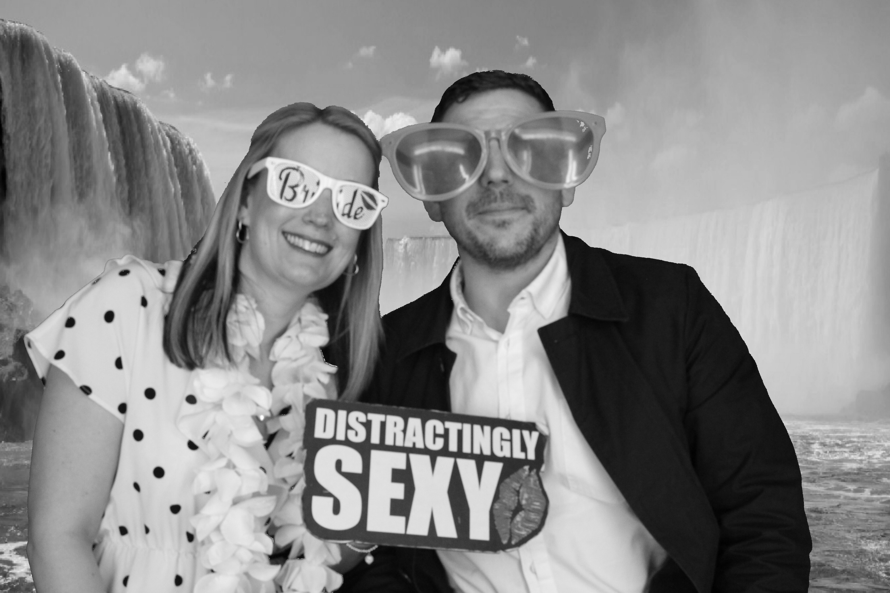 Mr & Mrs Mills | View more photos from the event at gallery.myphotoboothexperience.co.uk/u/MyPhotoBoothExperienceLtd/Mr-Mrs-Mills